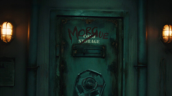 Dead Reset gameplay screenshot showing underwater facility